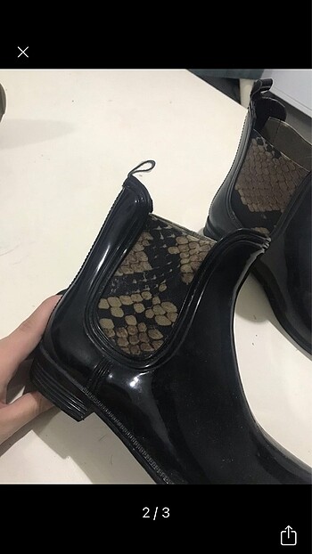 Zara Siyah bot