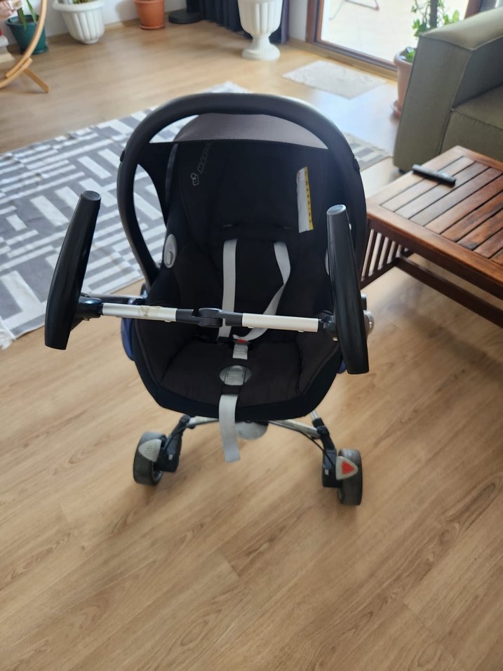 Siyah Bebek Arabası - Görsel 2