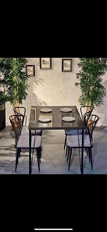 Beden 4 kişilik ay masa takımı