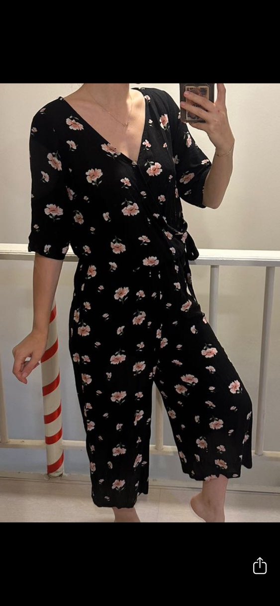 Siyah Çiçek Desenli Midi Tulum - Görsel 2