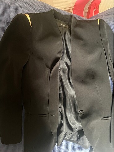 Zara omuz detayli blazer