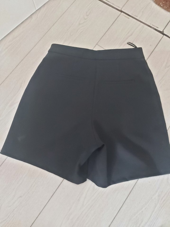 Düğmeli Siyah Mini şort etek - Görsel 3