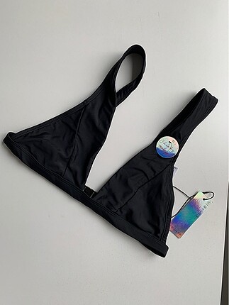 Siyah bikini üstü