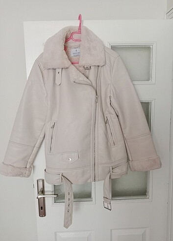 Stradivarius Stradivarius Bershka zara pull and bear ipekyol