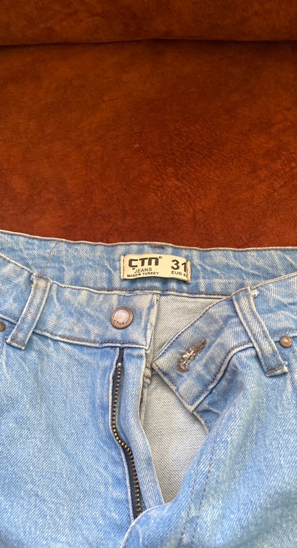 Kadın Mavi Bol Kesim Mini Kot Şort - Görsel 3