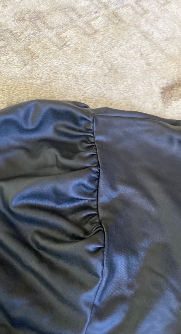 Drapeli Siyah Balıkçı Yaka Gösterişli Bluz deri görünümlü - Görsel 3