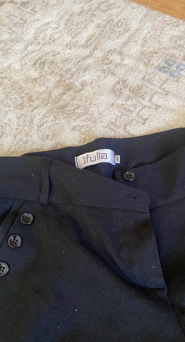 Düğmeli Siyah Midi Kumaş Kadın Pantolon - Görsel 4