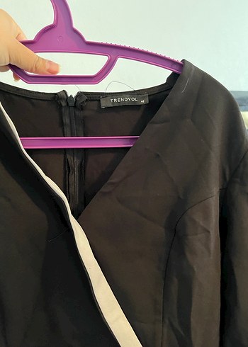 Siyah V Yaka Kadın Tulum - Görsel 6