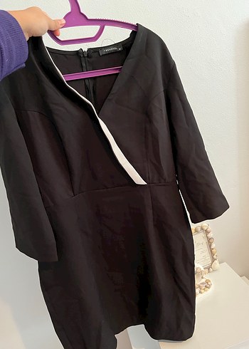 Siyah V Yaka Kadın Tulum - Görsel 2