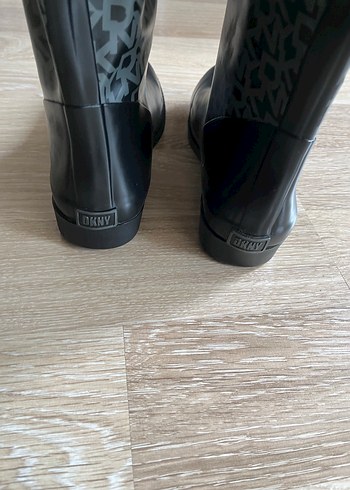 Dkny yağmur çizmesi - Görsel 4