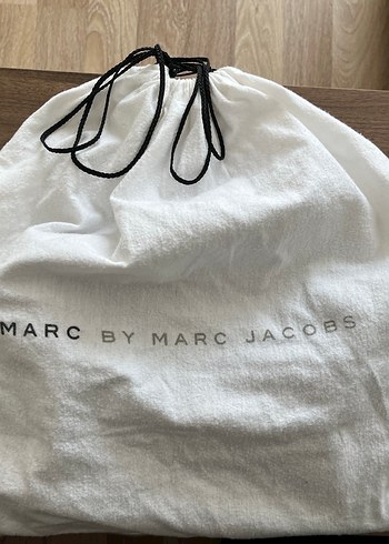 Marc Jacobs Siyah Baskılı Deri Kadın Çanta - Görsel 9