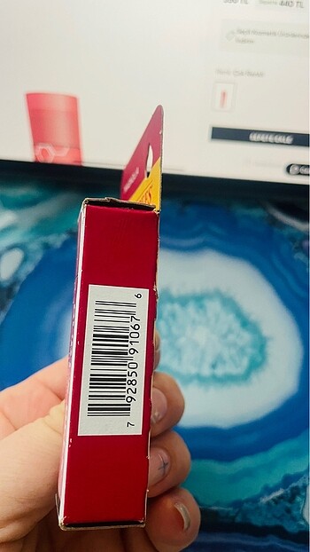 Beden Burt?s Bees hafif renkli nemlendirici ruj