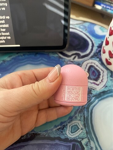  Beden Burt?s Bees dudak nemlendiricisi