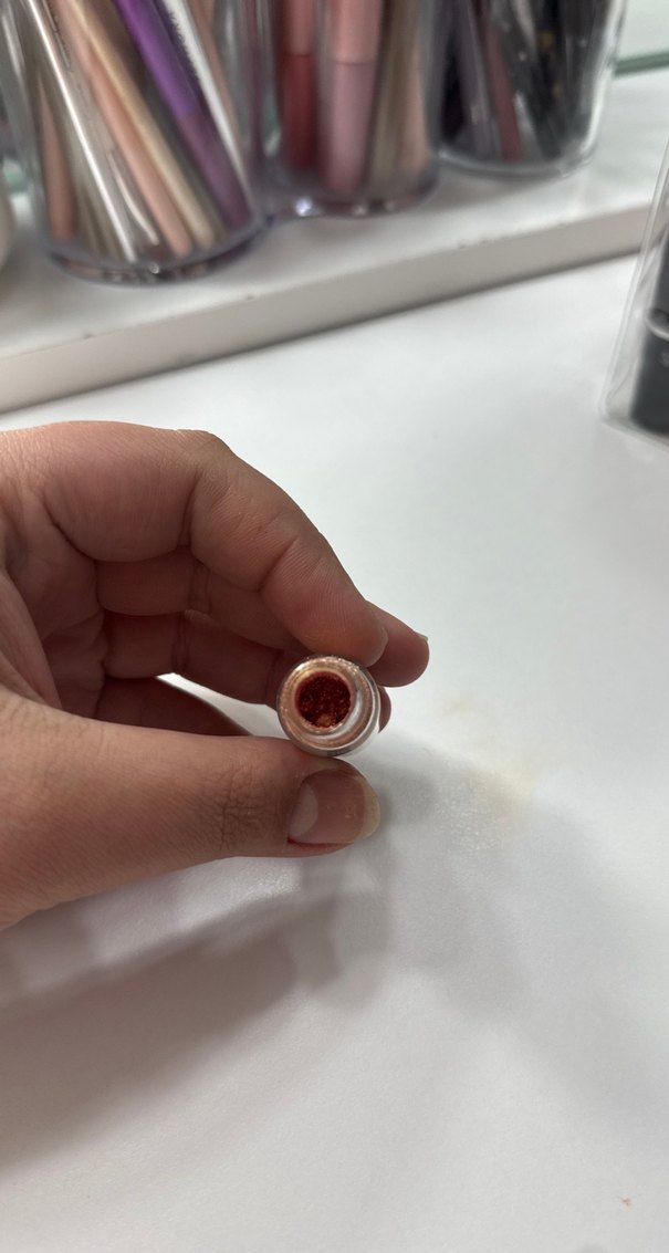 MAC Parlak Bej Toz Makyaj - Görsel 2