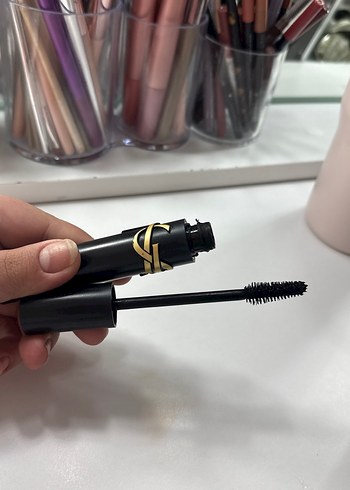 Siyah Maskara - Yoğun Renk - Görsel 3