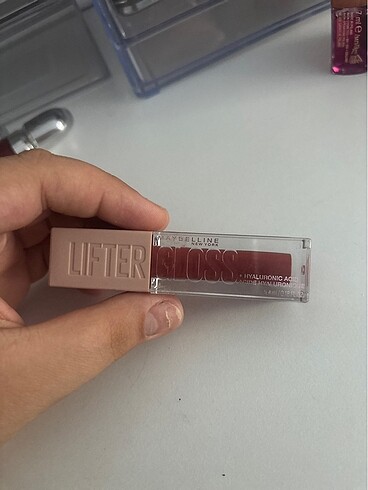 Lifter gloss