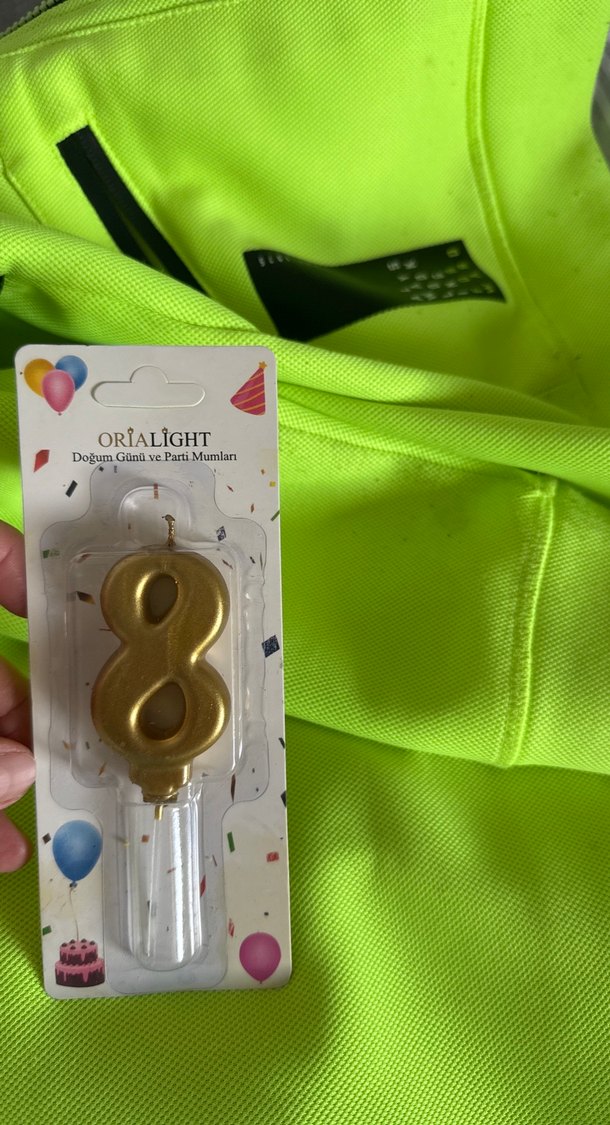 Altın Renkli 8 Sayısı Mum - Görsel 2