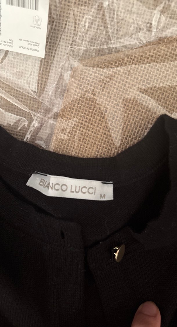 Düğmeli Siyah Kadın Hırka - Görsel 4