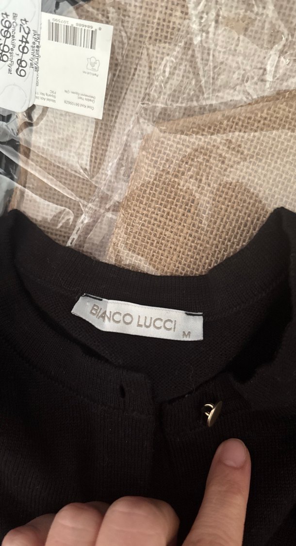 Düğmeli Siyah Kadın Hırka - Görsel 3