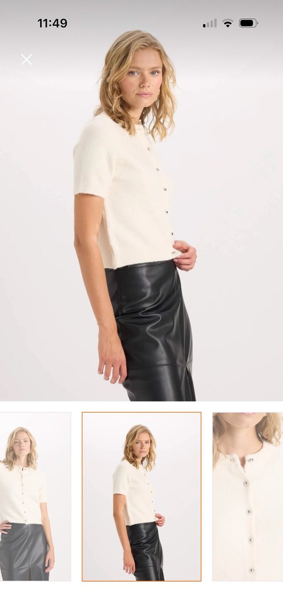 Kısa Kollu Beyaz Mini Düğmeli Kadın Hırka - Görsel 4