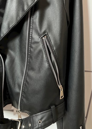 Siyah Kadın Deri Ceket - Görsel 3