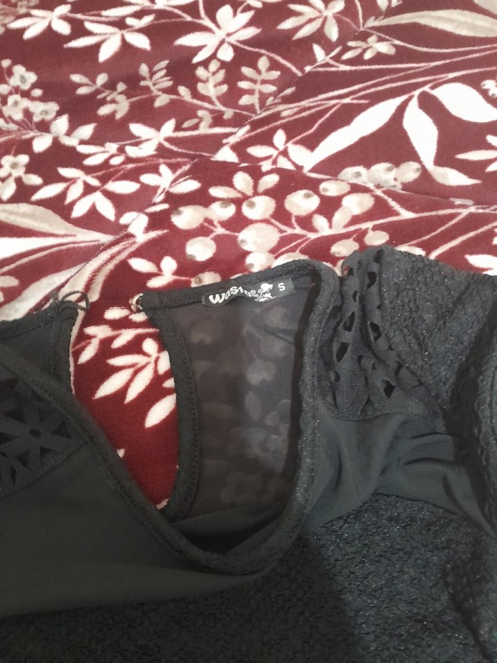 V Yaka Dantelli Kısa Kollu elbise - Görsel 2