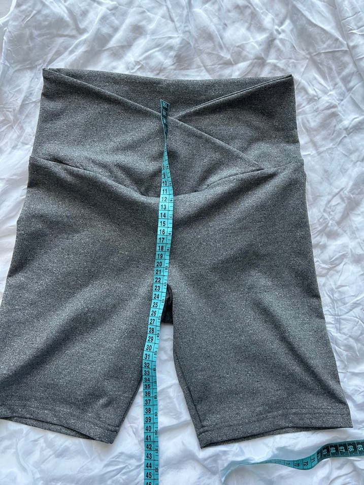 Gri Elastik Belli Midi Hamile Şortu - Görsel 2