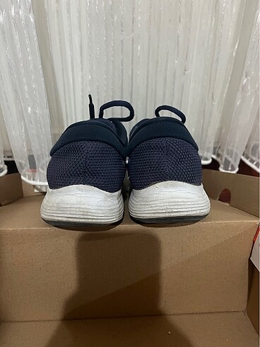 37,5 Beden Nike spor koşu ayakkabısı