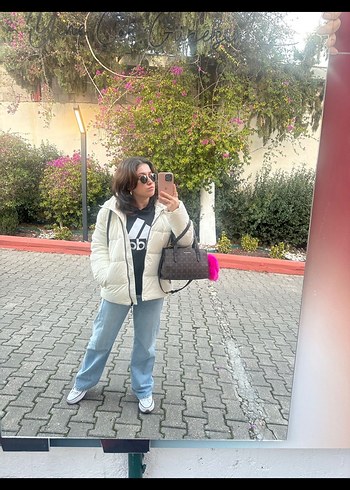 Beyaz Kapüşonlu Şişme Kadın Mont MAVİ JEANS - Görsel 6