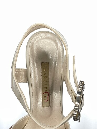 37 Beden beyaz Renk Vintage Love Platform %70 İndirimli.
