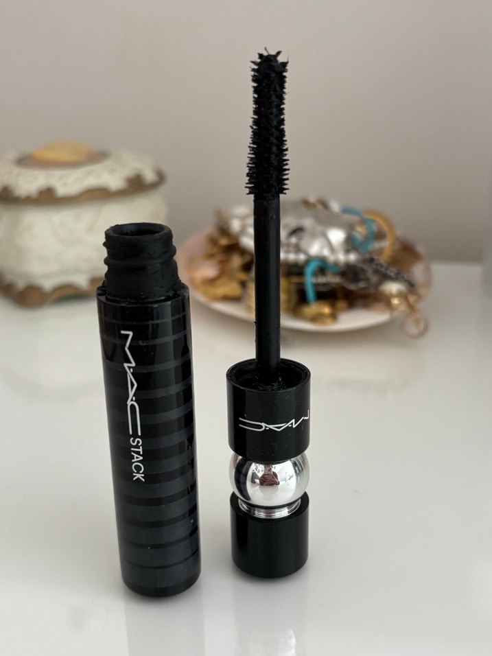 MAC Stack Siyah Maskara — görsel 2/3