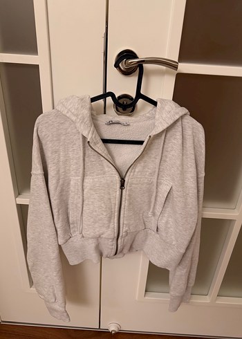Zara Gri Kapüşonlu Fermuarlı Crop Sweatshirt - Görsel 2