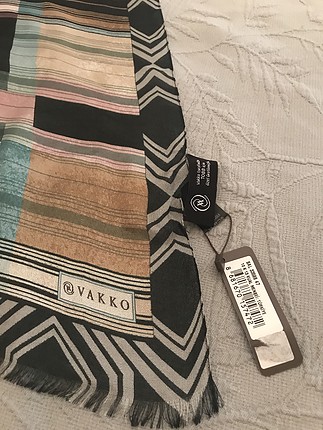 Vakko Vakko ipek etiketli şal