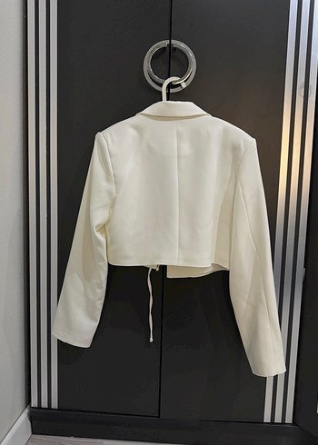Düğmeli Beyaz Mini Kadın Blazer Ceket - Görsel 2