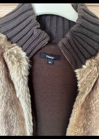 Kahverengi Kürklü Yünlü Kadın Yelek - Görsel 2