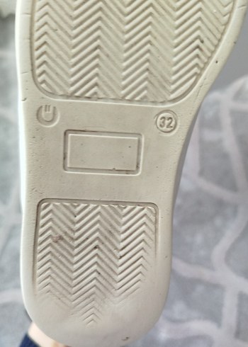 Kız Çocuk Siyah Cırtlı Spor Ayakkabı - Görsel 2