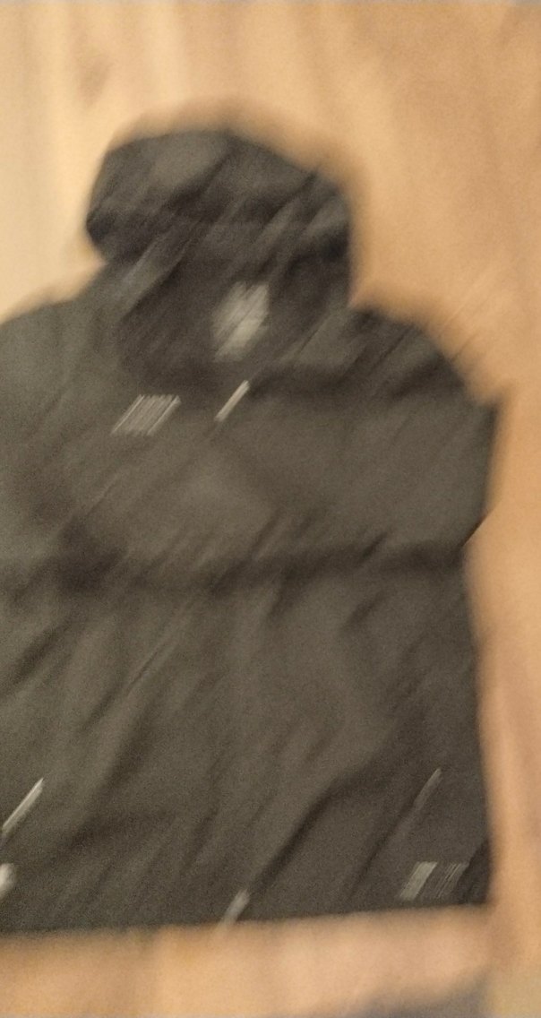 Erkek cocuklari için Siyah Kapüşonlu Kısa Yağmurluk - Görsel 4