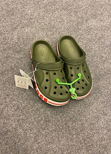 Crocs bayaband terlik