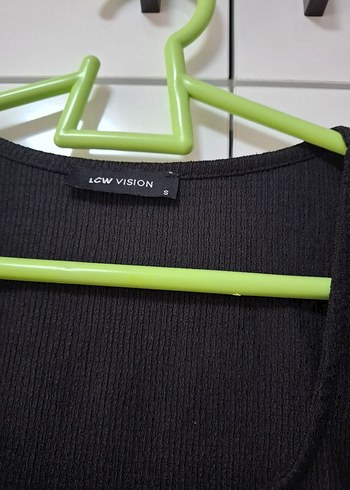 Siyah Kısa Kollu Kadın Bluz - Görsel 2