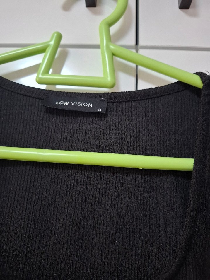 Siyah Kısa Kollu Kadın Bluz - Görsel 2