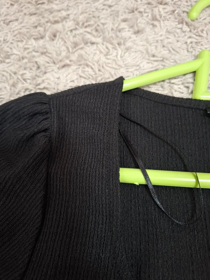 Siyah Kısa Kollu Kadın Bluz - Görsel 5