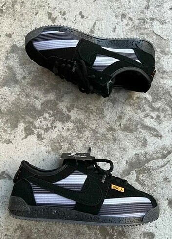 40 Beden Nike cortez