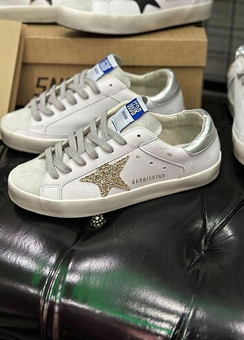 37 Beden beyaz Renk Golden goose deluxe