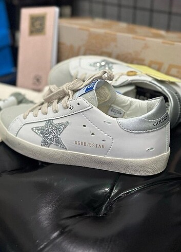 Golden Goose Deluxe Golden goose deluxe