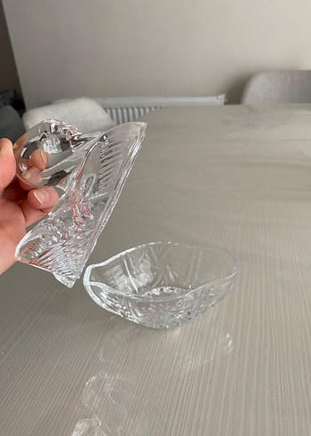 Beyaz Yılan Desenli Kuğu Şekilli Tabak - Görsel 2