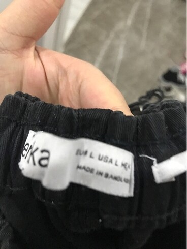 l Beden siyah Renk bershka paraşüt pantolon