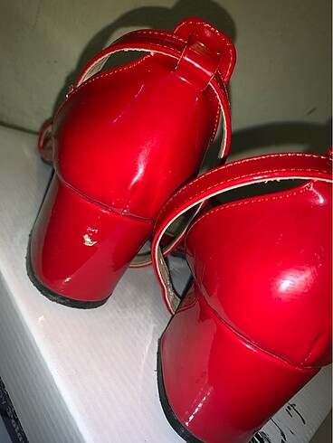 38 Beden kırmızı Renk Kırmızı rugan topuklu sandalet