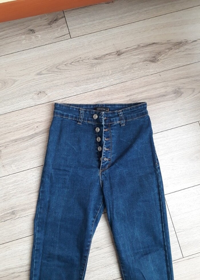 Önden düğmeli jeans - Görsel 4