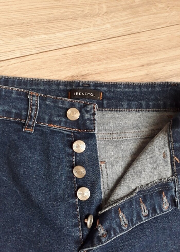 Önden düğmeli jeans - Görsel 5