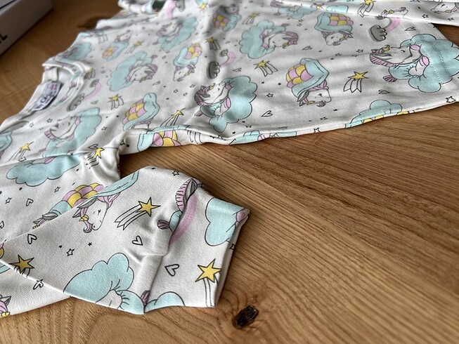 4 Yaş Beden Pijama takımı 2 li